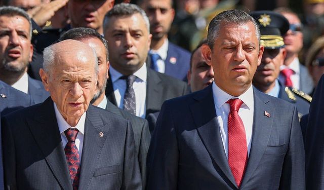 Meclis’te Bahçeli-Özel diyaloğu: “Siz bir gecede 91 milletvekiline nasıl ulaştınız?”