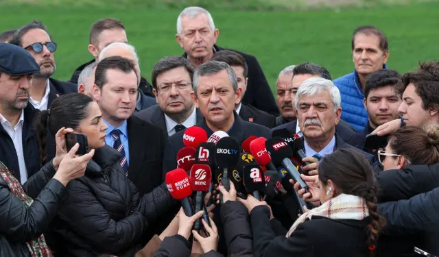 Özgür Özel’den İBB davasında sert tepki: “Bu rezaletin daniskasıdır”