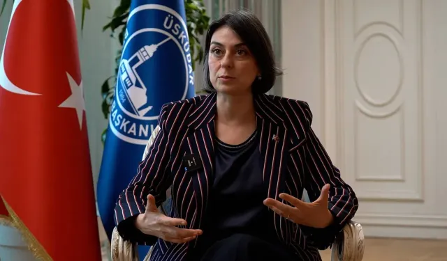 İçişleri Bakanlığı, tutuklanan Üsküdar Belediye Başkanı Sinem Dedetaş'ı görevden uzaklaştırdı