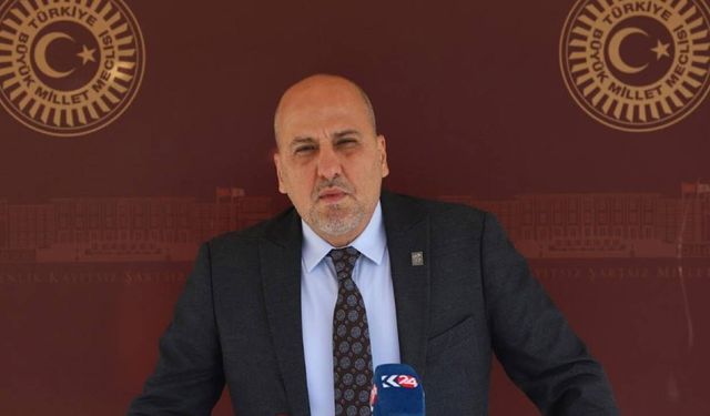 TİP İstanbul Milletvekili Ahmet Şık hastaneye kaldırıldı