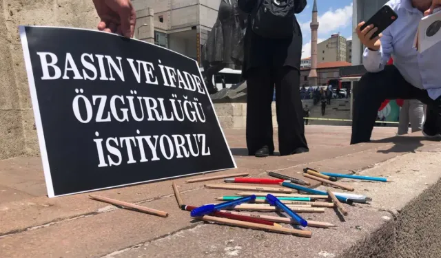 Gazeteciler sokağa çıkıyor: ‘Sansüre hayır, habere özgürlük’