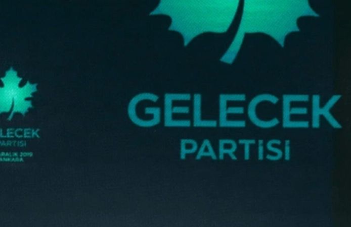 Davutoğlu: Parti siyasetinden çekilme ve Gelecek Partisi'nin siyasi faaliyetlerini sonlandırma kararı aldık