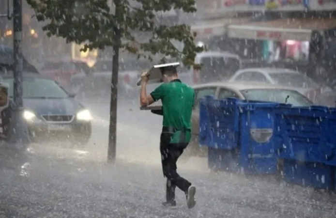 Meteoroloji’den kuvvetli yağış ve fırtına uyarısı: Rüzgar 80 km/saat hıza ulaşabilir