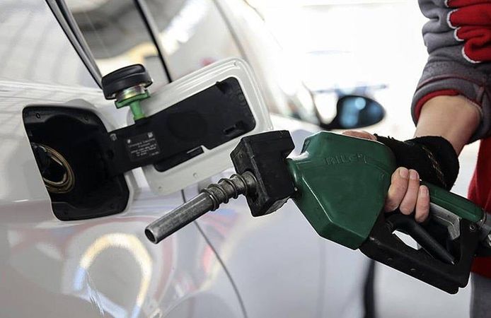 Akaryakıtta zam beklentisi: Benzine 12,48 TL, motorine 3,60 TL artış gündemde