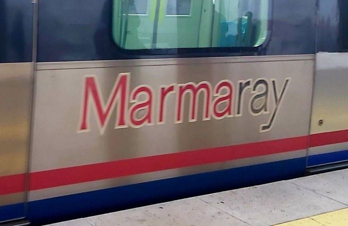 Marmaray'da bir kişi intihar etti