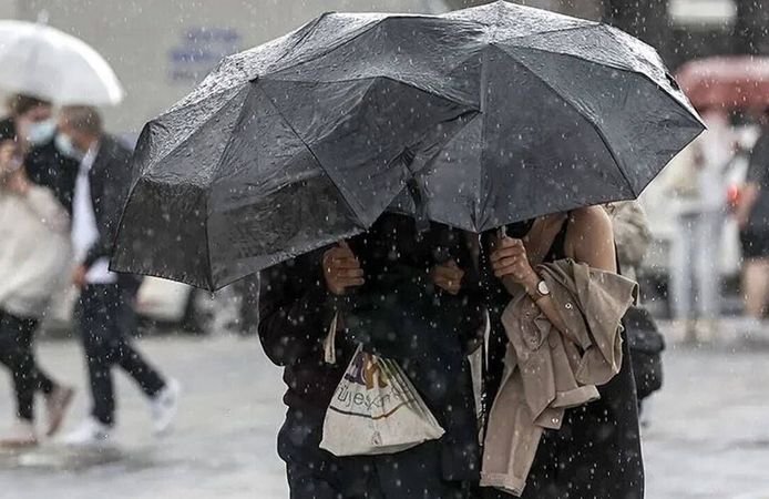 Meteoroloji'den sağanak ve fırtına uyarısı
