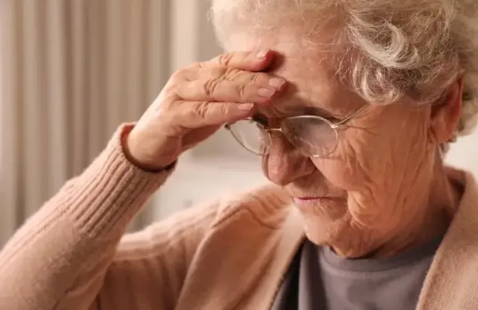 Alzheimer araştırmalarında yeni dönem: p-tau217 ve APOE ile bilişsel gerilemenin zamanı araştırılıyor