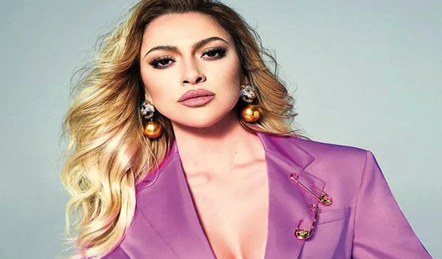 Hadise'nin üstsüz pozu gündem oldu!