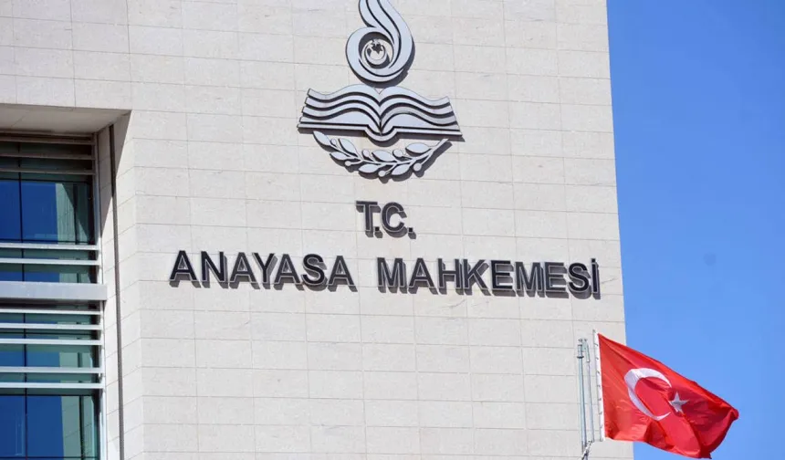 AYM'den iki siyasi parti hakkında suç duyurusu kararı