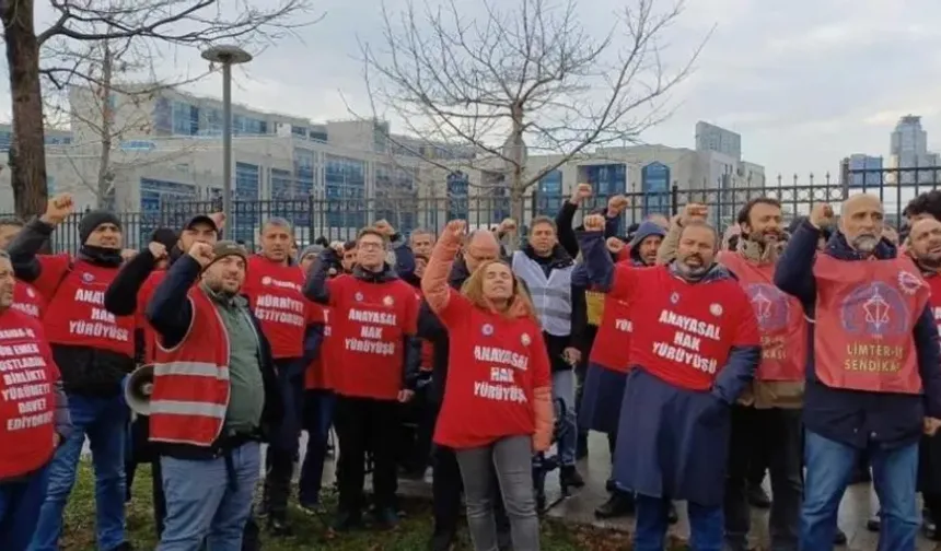 Barikat kaldırıldı, Polonez işçileri yürüyüşe geçti