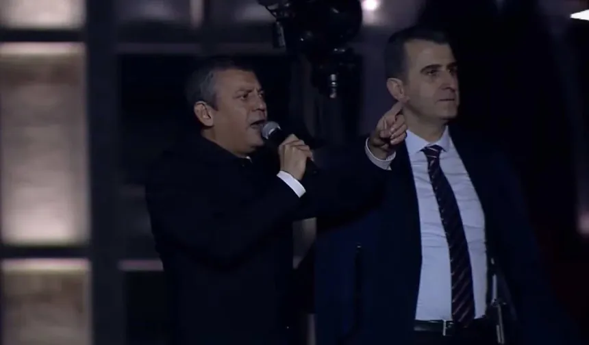 Özgür Özel: Bundan sonra kimse bizden salonlarda siyaset beklemesin