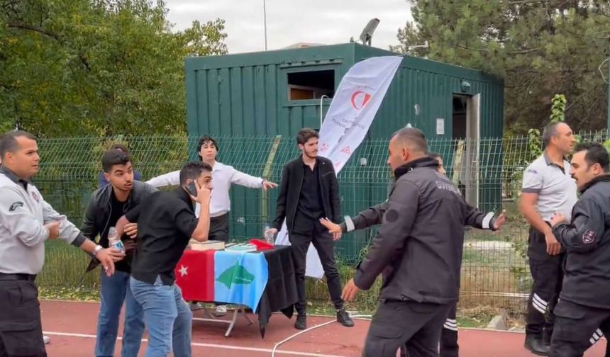 ODTÜ’de gerginlik: Ülkü Ocakları bağlantılı standı korumak için güvenlik barikat kurdu