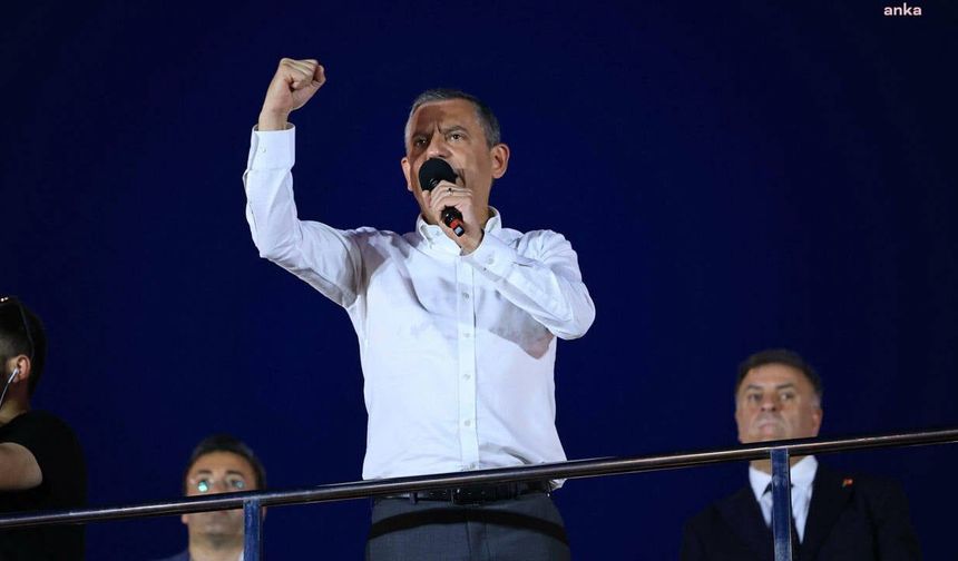 Özgür Özel: Olağanüstü Kurultay için imza süreci başladı