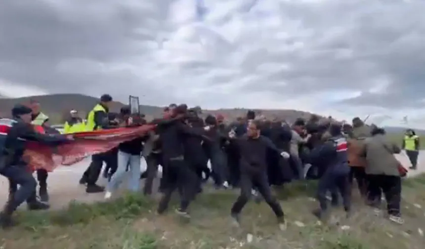 Kızıldere anmasına jandarmadan sert müdahale: Çok sayıda kişi gözaltına alındı