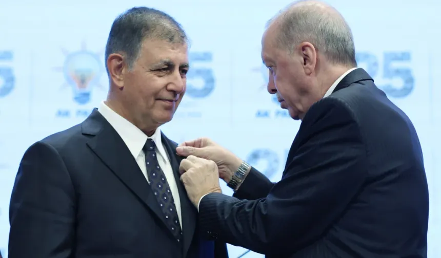Cemil Tugay’ın AKP’ye geçişi sonrası İzmir Büyükşehir Belediyesi’nde istifalar
