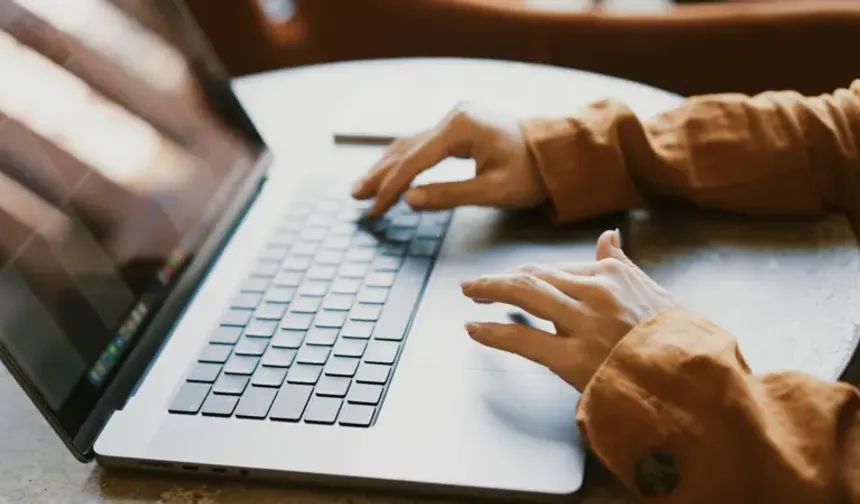 Yapay zeka internetin temelindeki güvenlik açıklarını ortaya çıkardı: Milyonlarca site risk altında
