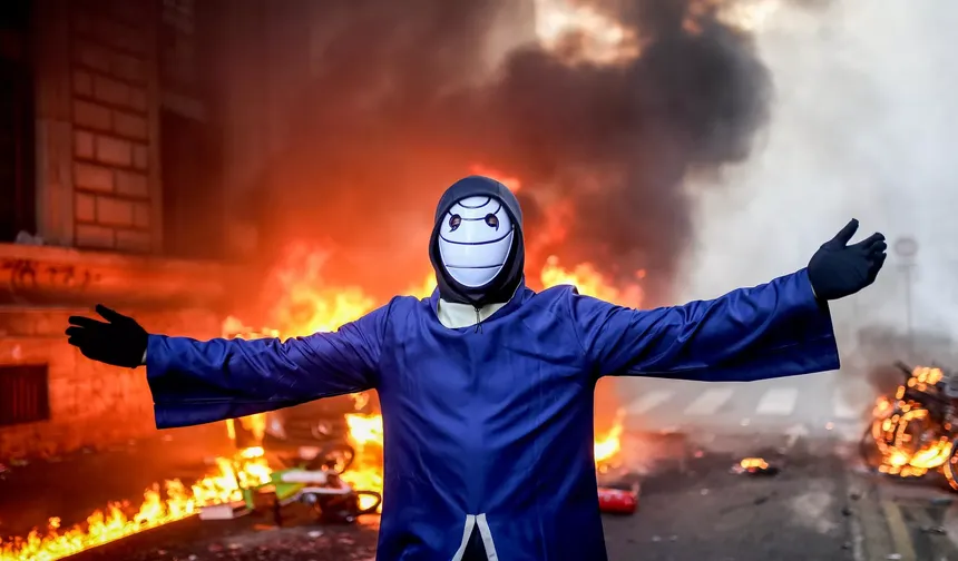 Fransa’da protesto alarmı: 70 bin polis ve jandarma görevlendirilecek