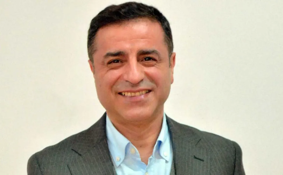 Murat Emir ile Saruhan Oluç arasında gerilim: TBMM'de "Demirtaş üzerinden Pazarlık yürütüyorsunuz"