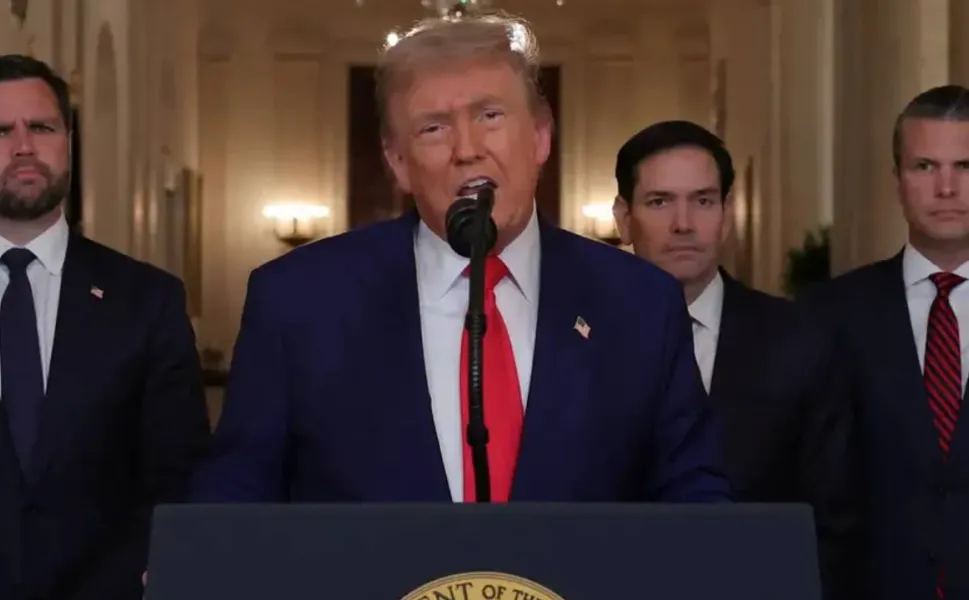 Trump'tan 'Hürmüz Boğazı' açıklaması: 'Biz ayrıldığımızda otomatik olarak açılacaktır'