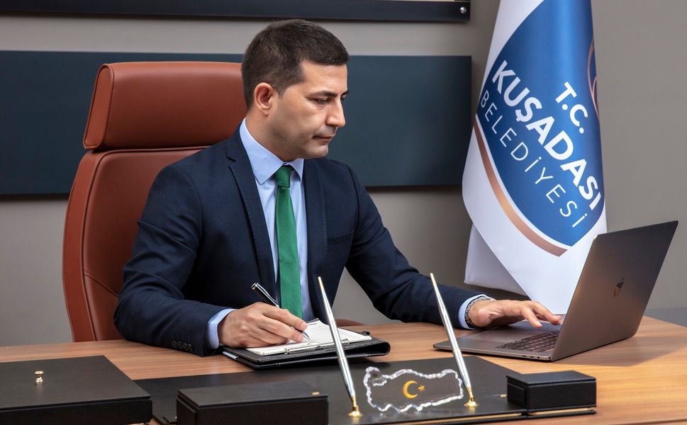 Kuşadası Belediye Başkanı Ömer Günel görevden uzaklaştırıldı