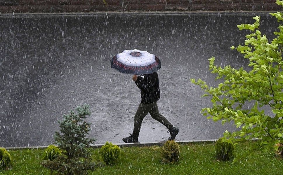Meteoroloji uyardı: 13 il için sağanak ve kuvvetli rüzgar alarmı
