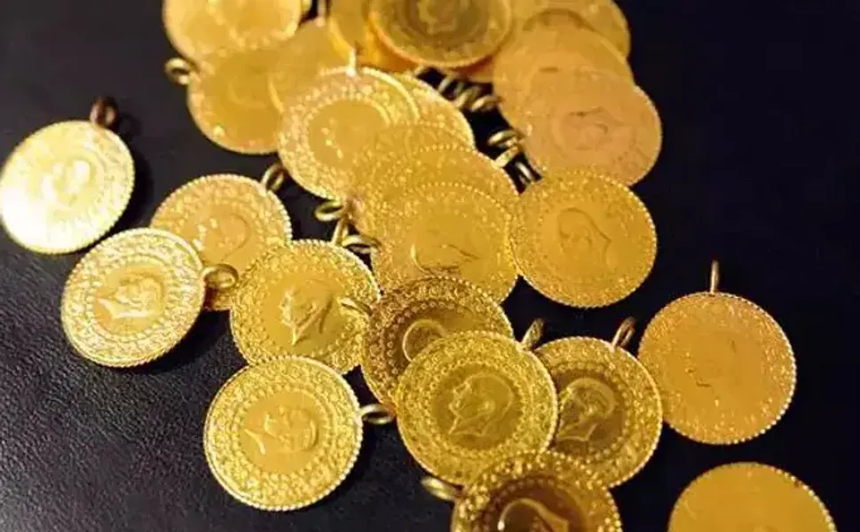 Altın fiyatlarında sert düşüş: Son 1 yılın en düşük seviyesini gördü