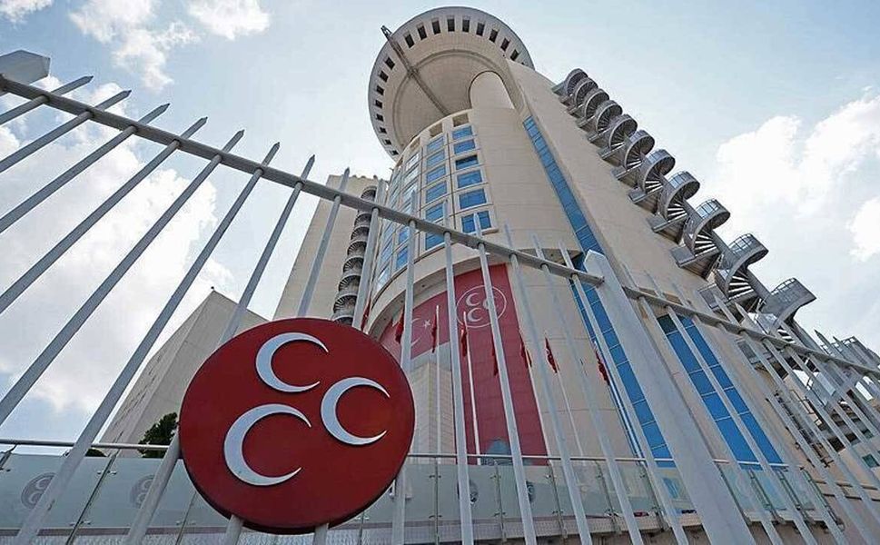 MHP Isparta’da il ve ilçe teşkilatlarını feshetti