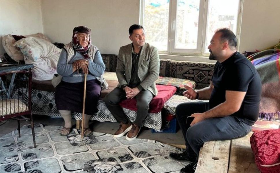 Siyasetin Gösterisi, Yoksulluğun Gerçeği