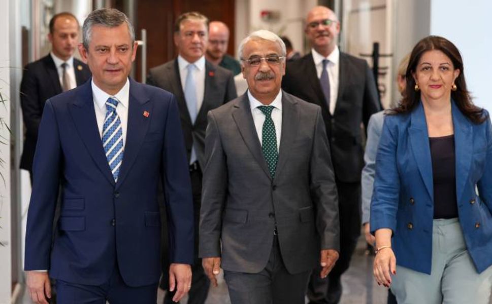 Özgür Özel: Orta Doğu’da en büyük kazanan Kürtlerle Türkler olacak