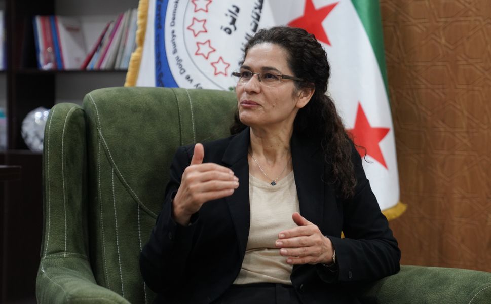 İlham Ahmed: Kobani kuşatma altında, ateşkese rağmen çatışmalar sürüyor