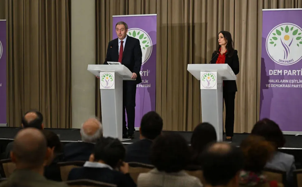 İsim değiştirecek iddiası: DEM Parti'den açıklama geldi