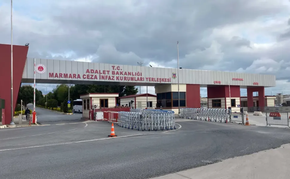 Türkiye gazetesinden dikkat çeken iddia: Tutuklu-avukat görüşmelerine yeni düzenleme hazırlığı