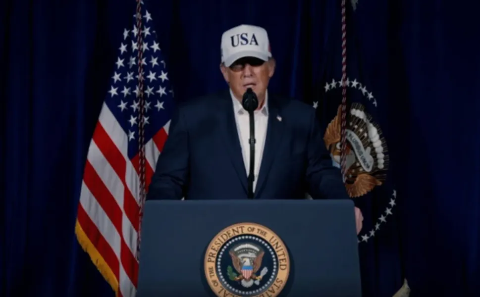 Trump'tan İran'ın "ağır taarruz" tehdidine: Yaparlarsa onları daha önce görülmemiş bir güçle vururuz!