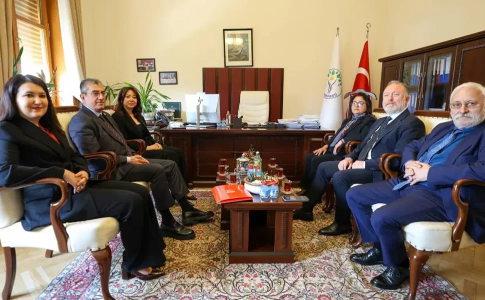 CHP heyeti TBMM’de DEM Parti’yi ziyaret etti