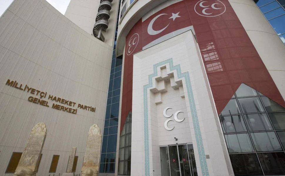 “MHP'li yetkililerden kritik süreç açıklaması: "Silah bırakmanın eksiksiz olmasını beklemek realist değil"