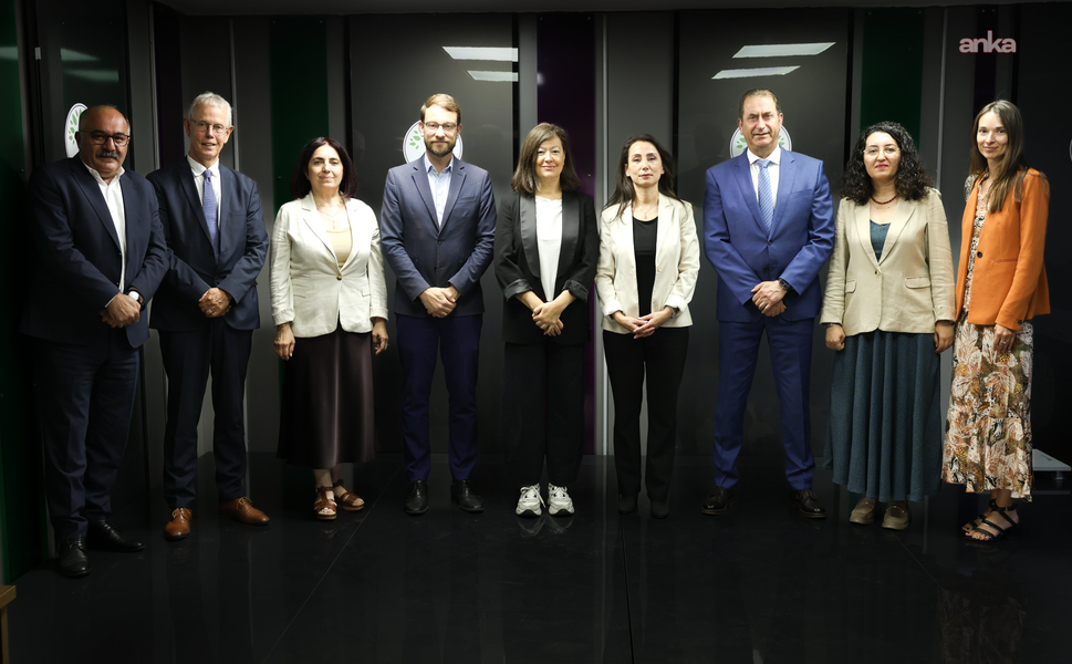 AKPM Avrupa Birleşik Sol Grubu heyeti, DEM Parti Eş Genel Başkanı Hatimoğulları'nı ziyaret etti