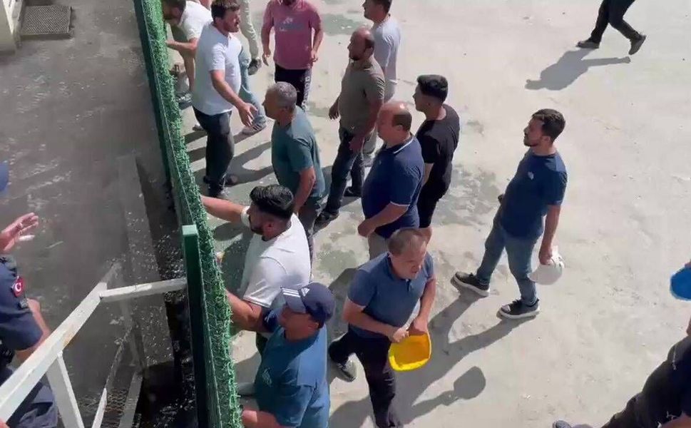 Madencilerin eyleminde silah sesleri