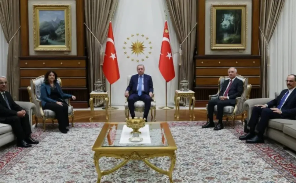 SAMER araştırması: Sürece destek yüksek, hükümete güven düşük