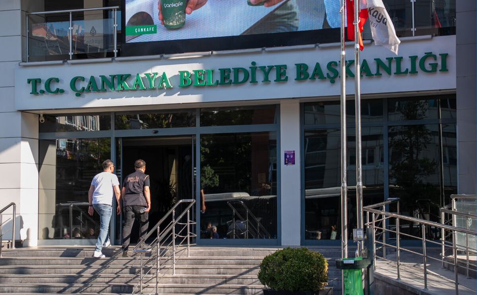 Çankaya Belediyesi'ne operasyon: 27 kişi gözaltına alındı