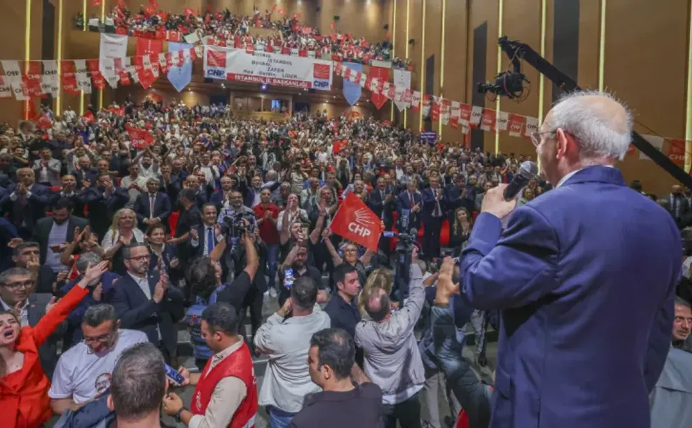 Gürsel Tekin'den "figüran" iddialarına sert tepki: "FETÖ'vari tezgâhın sorumluları ortaya çıkarılmalı"