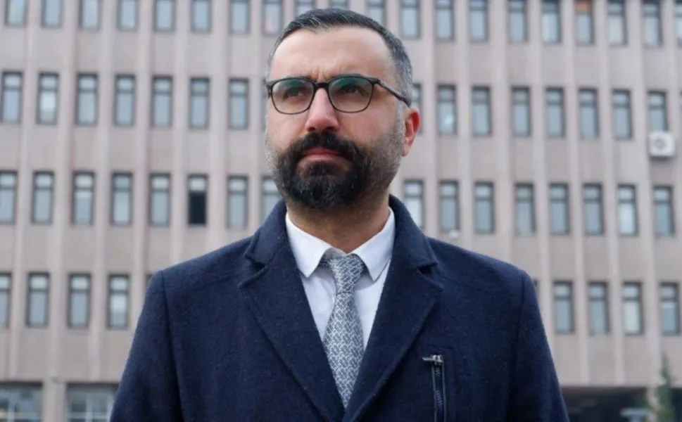 Gazeteci Alican Uludağ adli kontrol şartıyla serbest bırakıldı