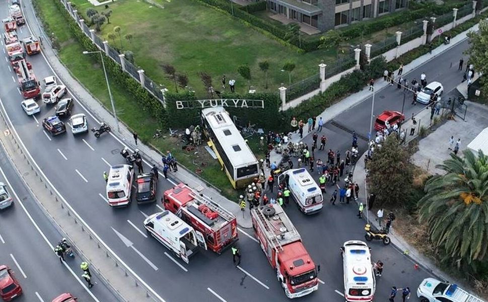 Zeytinburnu’nda İETT otobüsü kazası: Can kaybı 3’e yükseldi