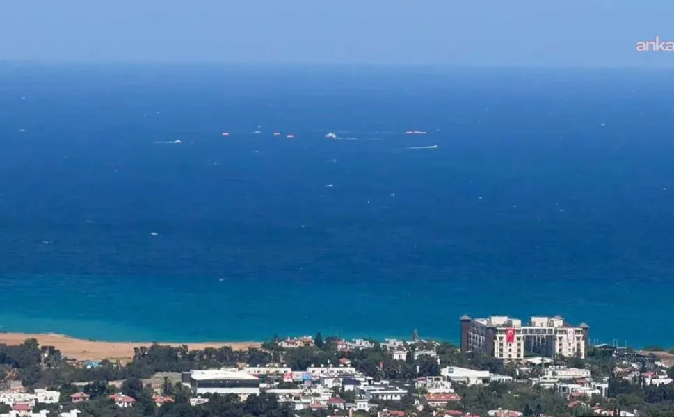 Girne açıklarında yolcu gemisi battı: 6 kişi yaşamını yitirdi, 172 kişi kurtarıldı