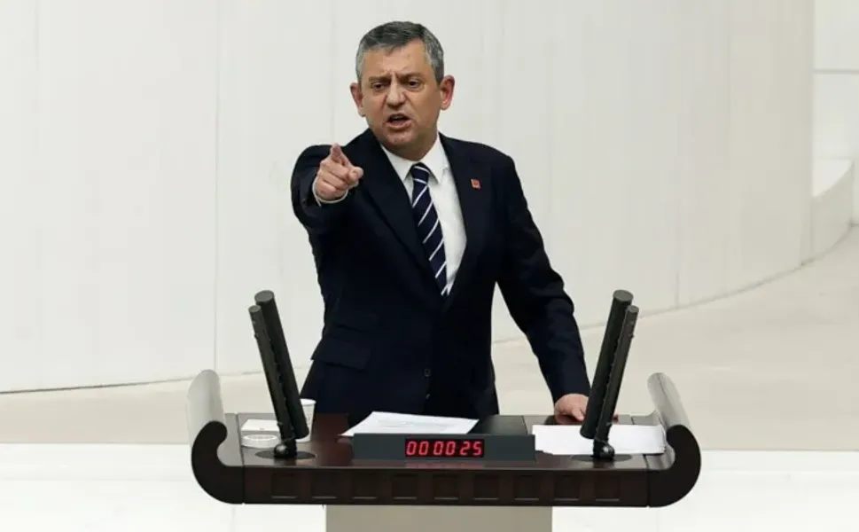 Özgür Özel'den af çıkışı: Devletin şefkatli elini cezaevindeki diğer kader mahkûmlarına da uzatması lazım