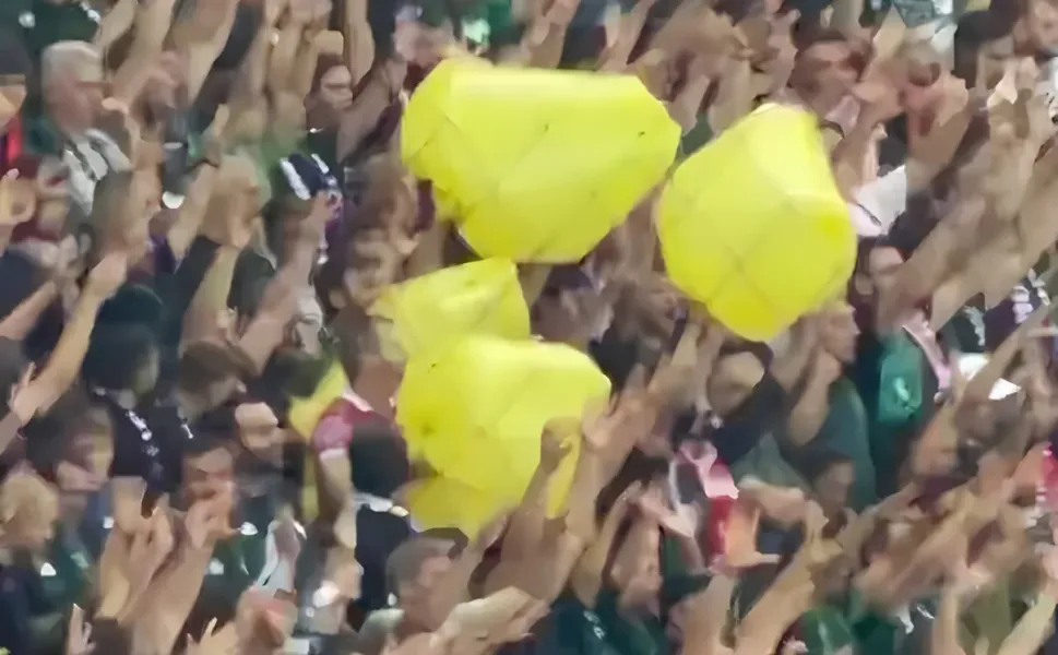 Amedspor maçında ‘sarı torba’ sallayan 5 kişiye ev hapsi