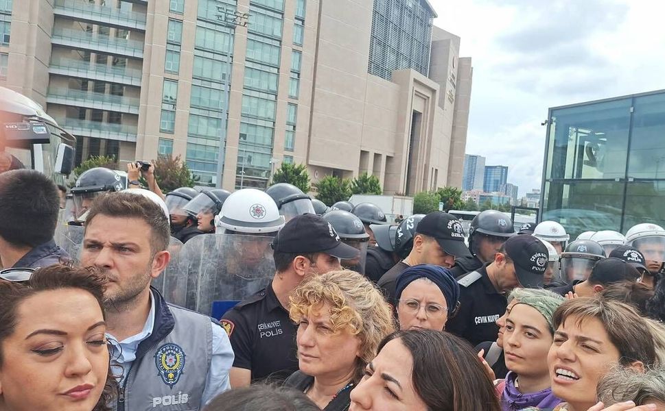 Çağlayan’da LGBTİ+ operasyonlarına tepki: 80’e yakın gözaltı