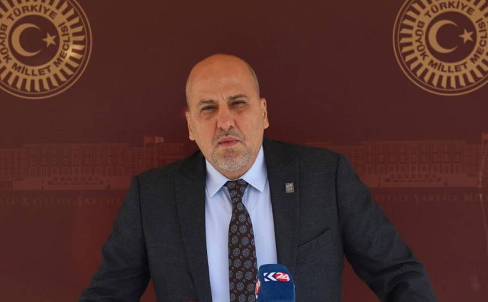 TİP İstanbul Milletvekili Ahmet Şık hastaneye kaldırıldı