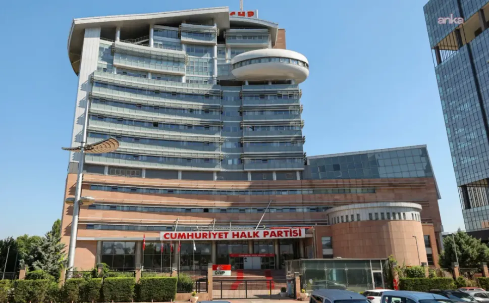 CHP’den 48 isim ihraç edildi: Partiden ihraç edilenlerin tam listesi