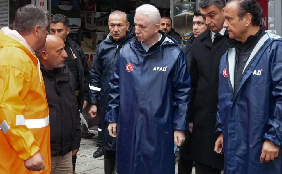 İstanbul'da 41 yılın yağış rekoru kırıldı: Can kaybı 3'e yükseldi