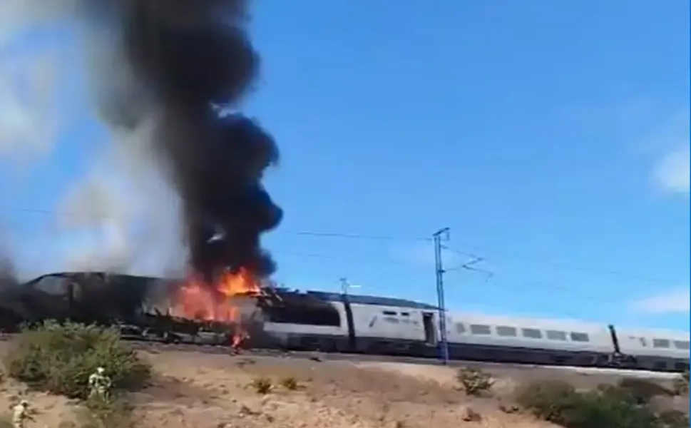 İspanya’da iki hızlı tren çarpıştı: En az 50 ölü, 179 yaralı